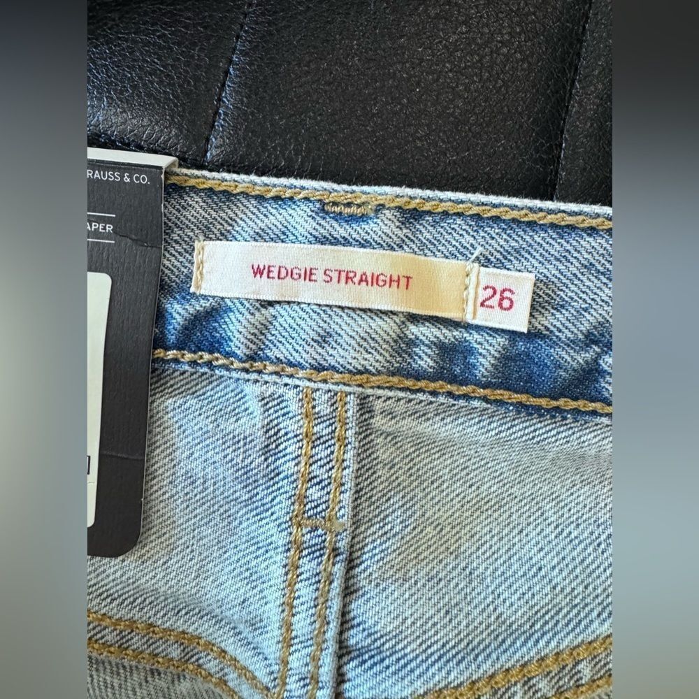 NWT LEVI’S WEDGIE STRAIGHT FIT WOMEN'S JEANS - Picture 8 of 12